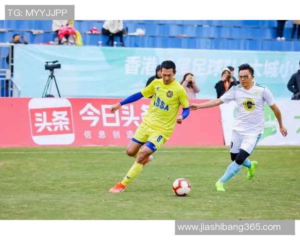 足球明星与复制人之间的较量谁能赢得荣耀与未来的挑战 足球明星与复制人之间的较量谁能赢得荣耀与未来的挑战